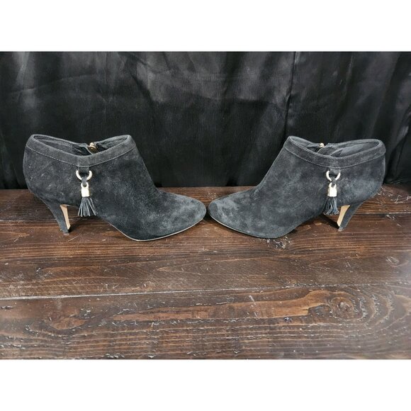 EUC Vince Camuto Vecka Black Suede Ankle Zip Booties/Sz. 8M - Picture 4 of 9